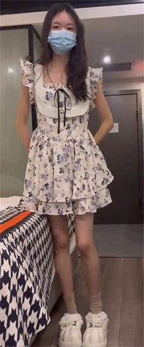 极品白幼瘦-长沙处女学妹 上部！学生妹约拍赚学费 慢慢被套路处女膜尚在，玩弄她的阴唇 好多白浆溢出来，下一步就干 - 内容 1