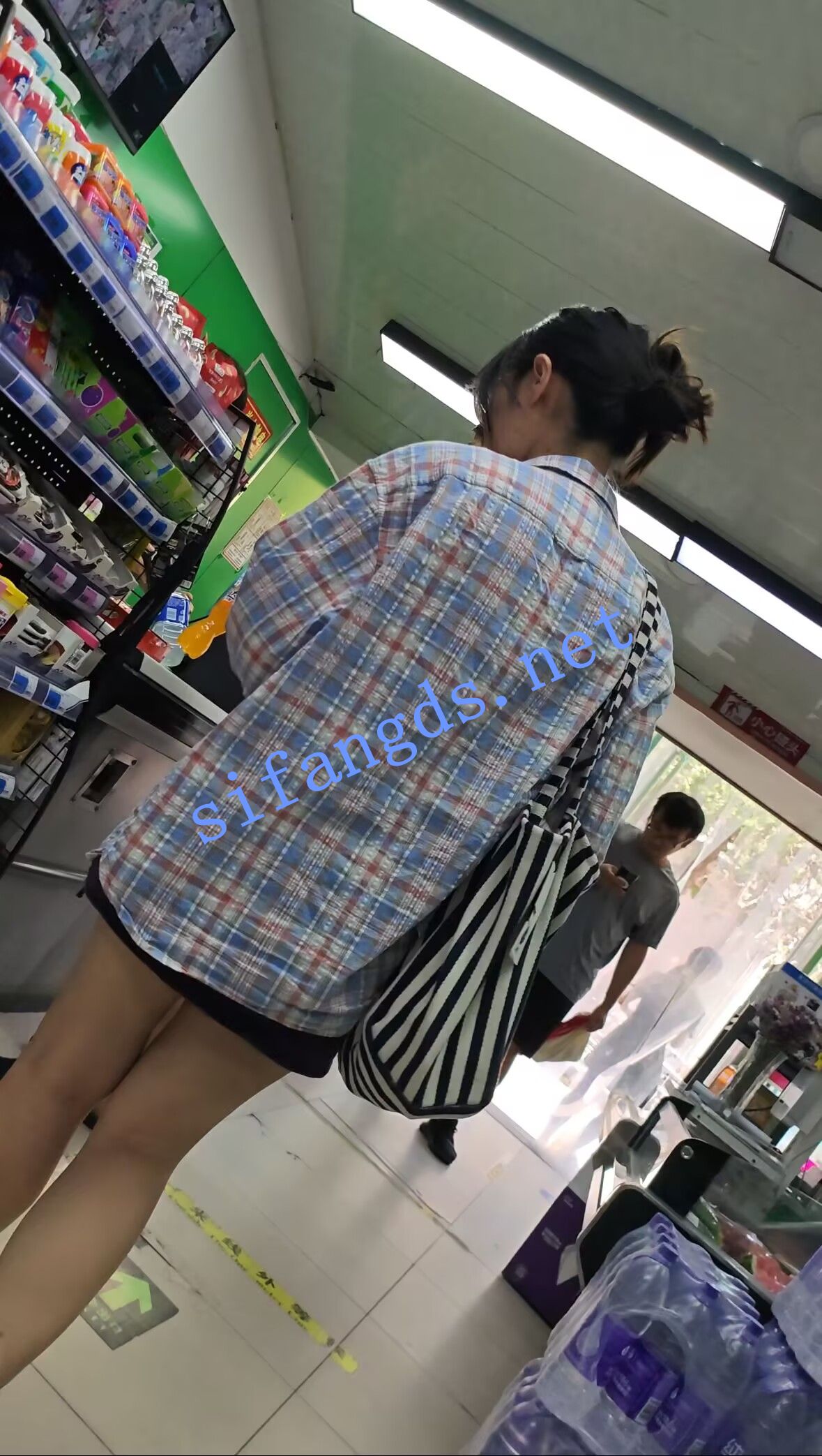 [CD抄底]包臀裙CD抄底学妹白色内裤 - 内容 2