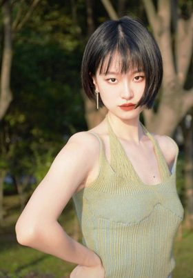 中南财经政法大学校花❤️郑芸芸❤️各种骚丝网袜性爱视频泄密，你的女神别人的母狗！ - 内容 2
